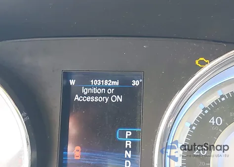 2014 Chrysler 300 z USA, uszkodzony, nr VIN 2C3CCAAG4EH289171